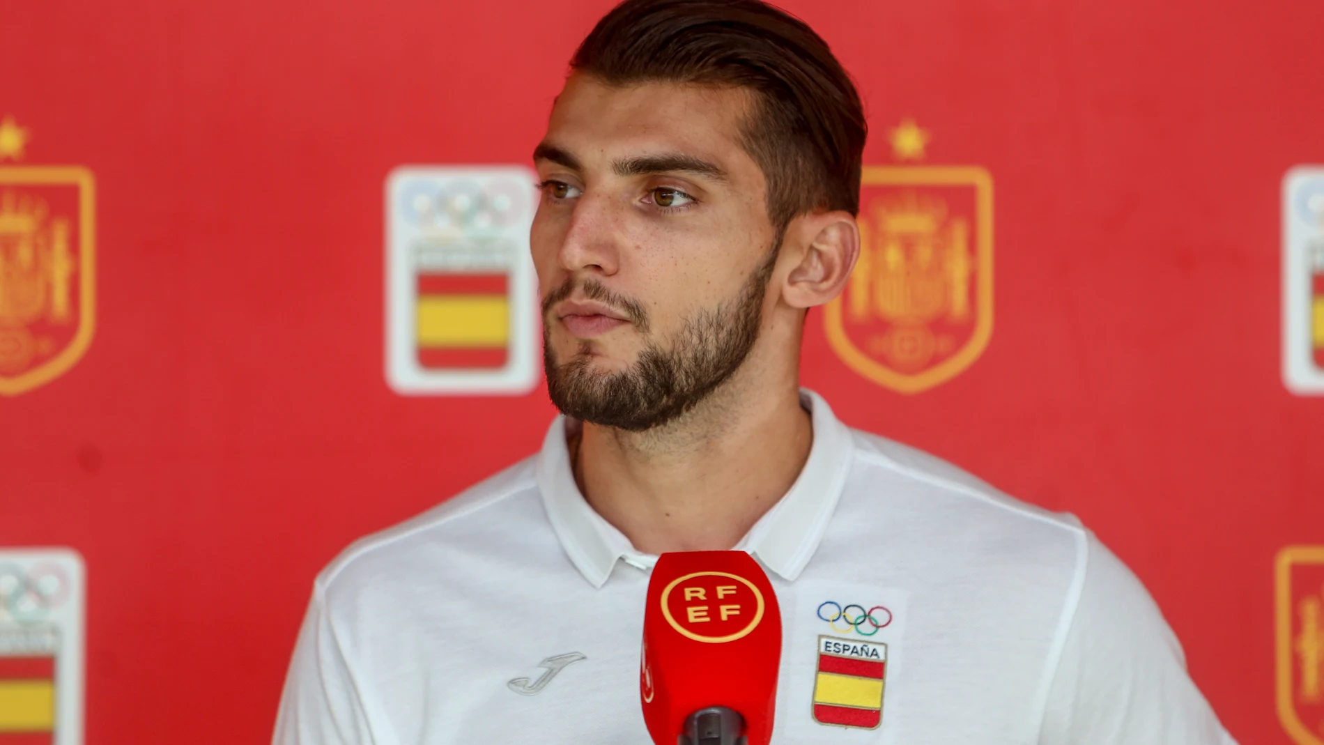 Rafa Mir con España.