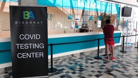 Los pasajeros de Baleària pueden hacerse una prueba de antígenos en la estación marítima de Dénia antes de embarcar a Baleares