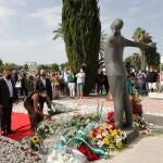 Ofrenda floral en el acto organizado por la Fundación Blas Infante en el homenaje al padre de la Patria andaluza en el aniversario de su fusilamiento. Eduardo Briones / Europa Press