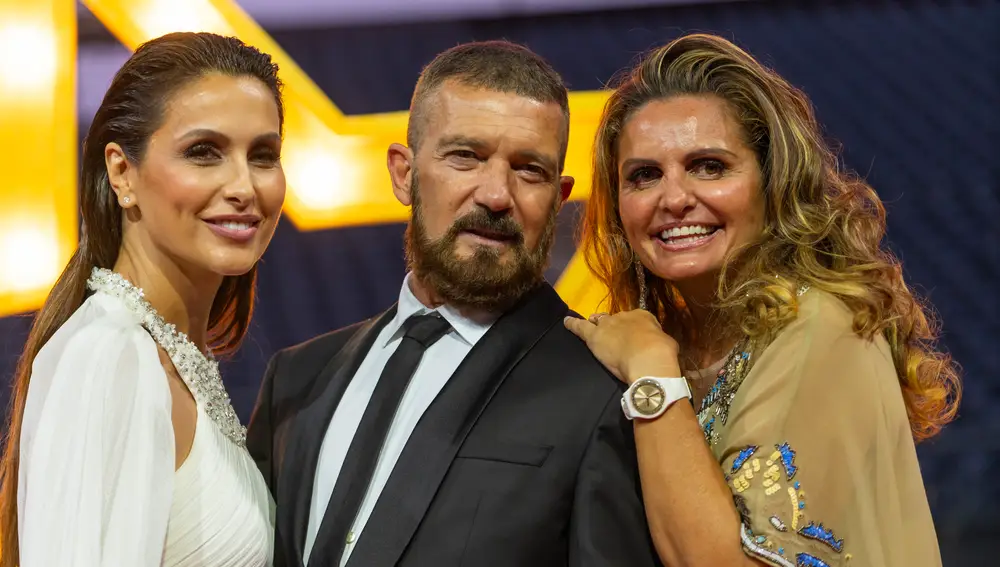 Paloma Cuevas, Antonio Banderas y Sandra García-Sanjuán