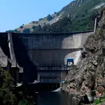 Vistas de los alrededores de una central hidroeléctrica