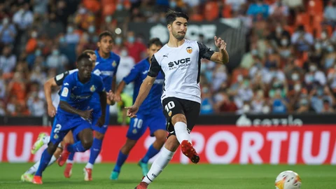 Carlos Soler con el Valencia.