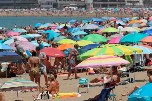 ¿Turismofobia? ¿agotamiento de modelo? Canarias afronta un debate sobre su motor económico