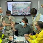 El presidente de la Junta de Castilla y León, Alfonso Fernández Mañueco, visita el Puesto de Mando Avanzado de El Barraco e informa de la situación de los incendios de la zona. Previamente, mantiene un encuentro con los responsables del operativo.