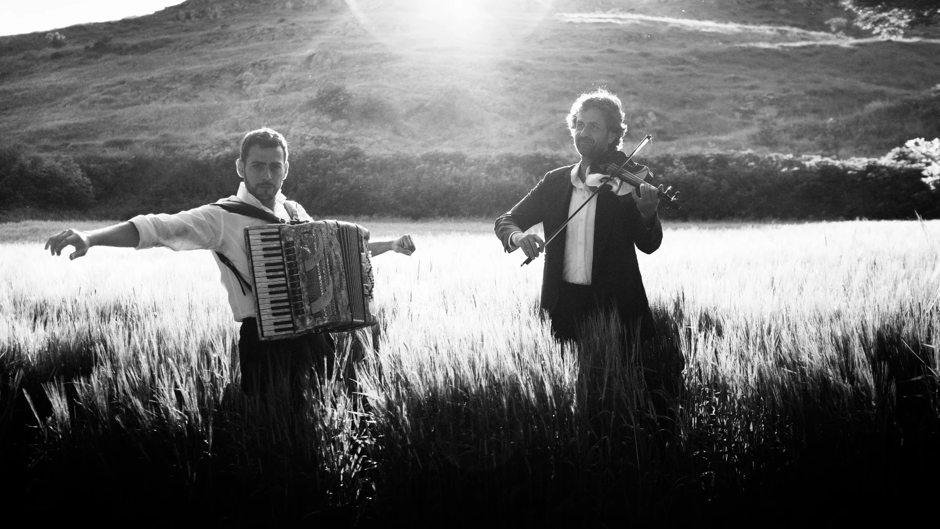 El dúo Fetén Fetén abren los conciertos de "Las Piedras Cantan"