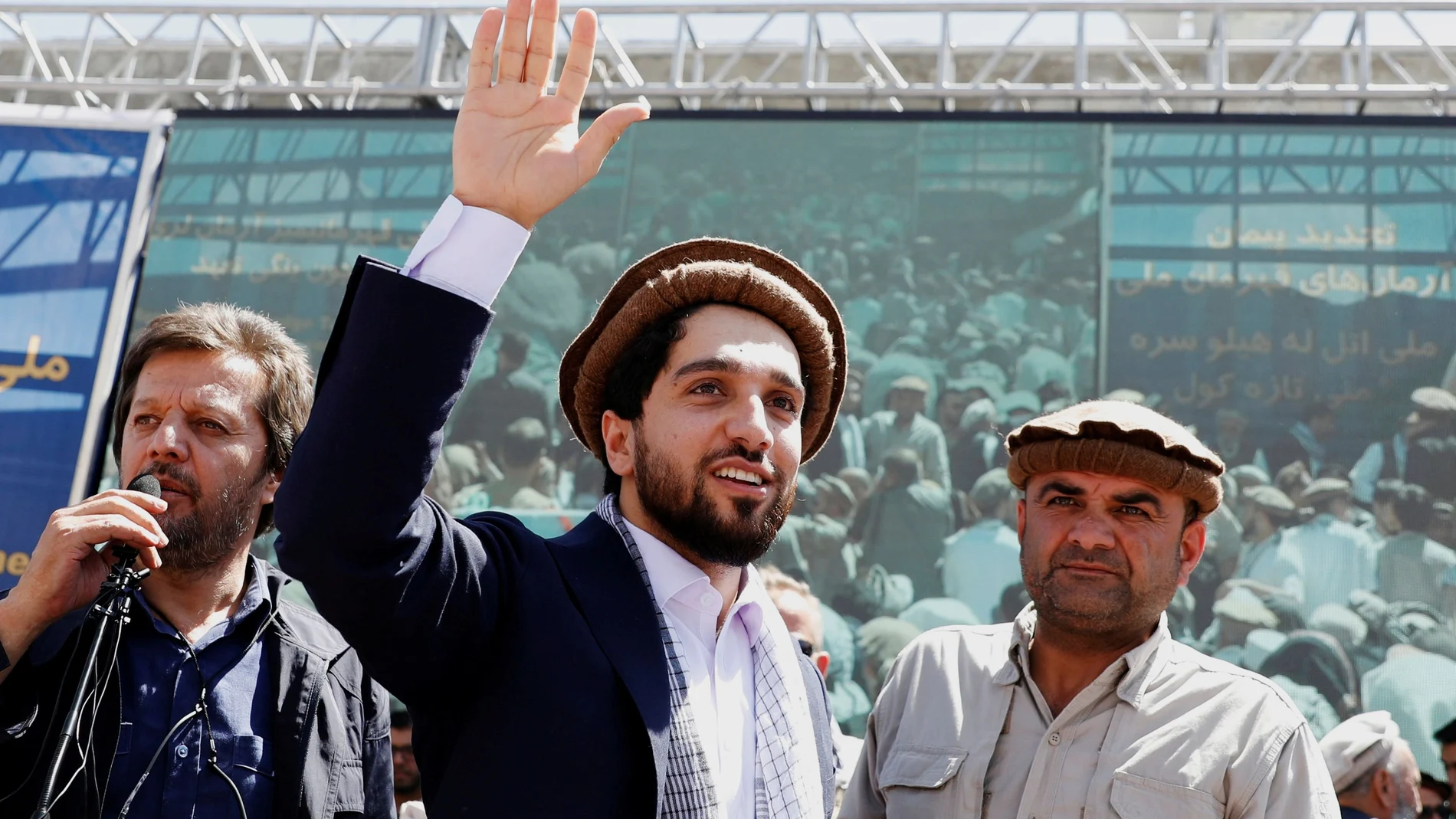 Massoud es hijo de Ahmad Shah Massoud, uno de los principales líderes de la resistencia antisoviética de Afganistán en la década de 1980