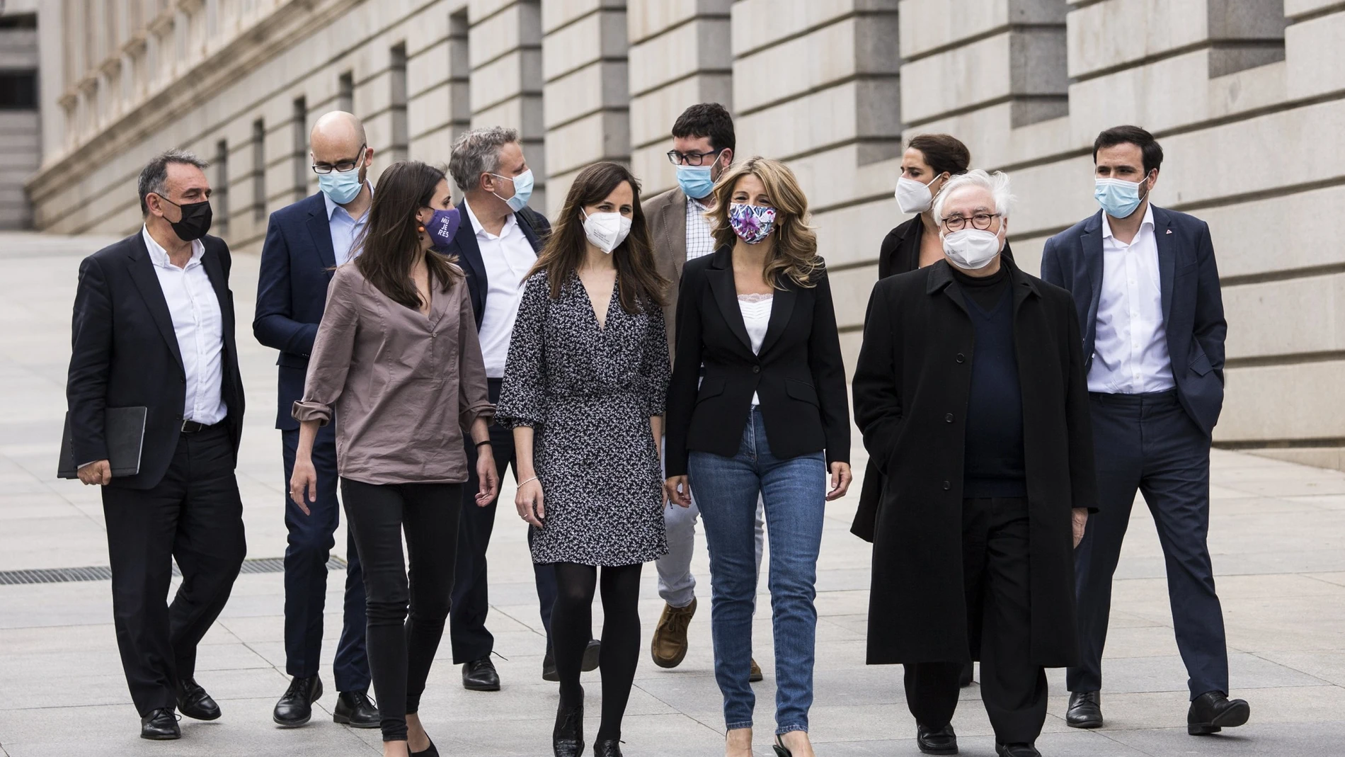 La ministra de Igualdad, Irene Montero; la ministra de Derechos Sociales y Agenda 2030, Ione Belarra; la vicepresidenta tercera y ministra de Trabajo y Economía Social, Yolanda Díaz; el ministro de Universidades, Manuel Castells; y el ministro de Consumo, Alberto Garzón
