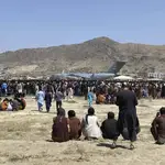 Los talibán, que el 15 de agosto se hicieron con el control de la capital, han controlado desde entonces los accesos al aeródromo