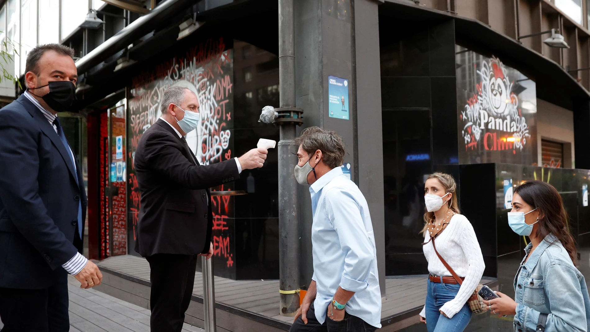 Control de temperatura para el acceso a una discoteca de Madrid