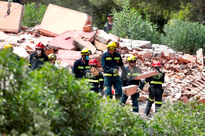 El edificio de tres plantas que se derrumbó hace un año en una urbanización de Peñíscola (Castellón)