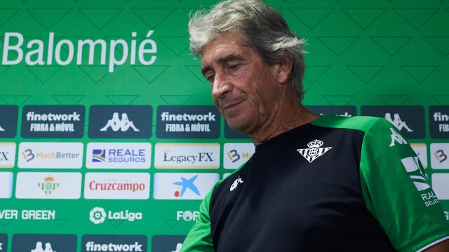 Manuel Pellegrini, entrenador del Betis. (AFP)