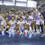 El Abanca Ademar se lleva el título de Copa Castilla y León tras derrotar en la final al balonmano Nava (35-30)