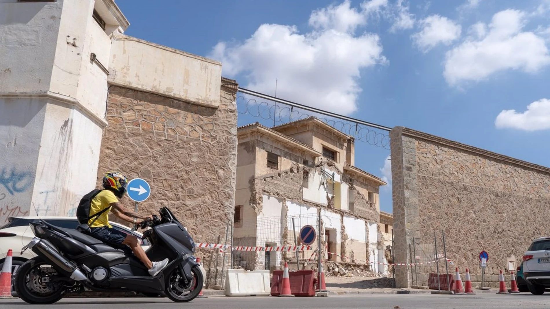 Urbanismo paraliza las obras de demolición de la cárcel de San Antón