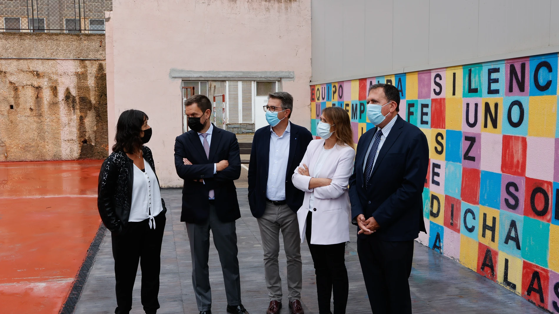 La consejera de Educación, Rocío Lucas, visita las instalaciones del CEIP Numancia