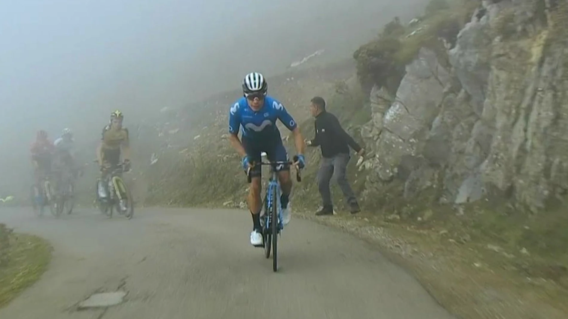 Miguel Ángel 'Supermán' ganó en La Vuelta la etapa con final en el Altu d'El Gamoniteiru.
