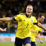 Claesson celebra el segundo gol en el Suecia-España