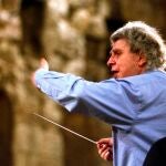 El compositor griego Mikis Theodorakis, en una imagen de 2001 en Atenas