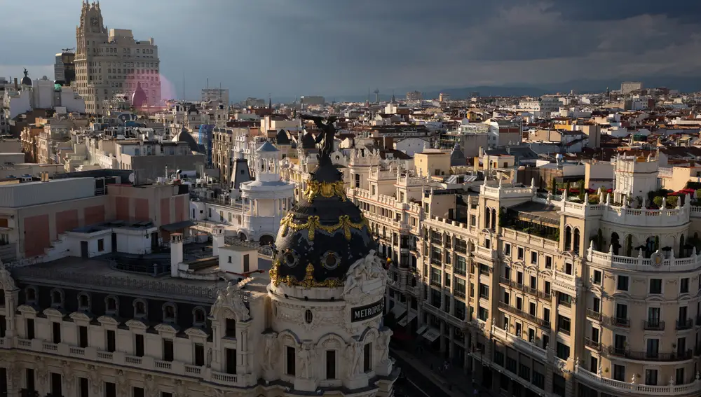 Imágenes de la Gran Vía de Madrid desde el Círculo de Bellas Artes
