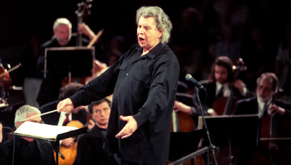 Mikis Theodorakis en acción