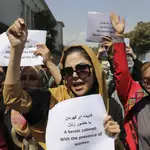 Mujeres salen a las calles de Kabul el pasado septiembre para defender sus derechos frente a los talibanes