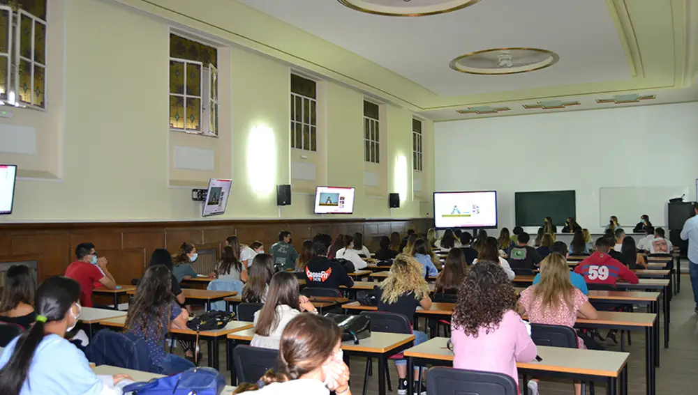 La UCAV da la bienvenida a los nuevos alumnos