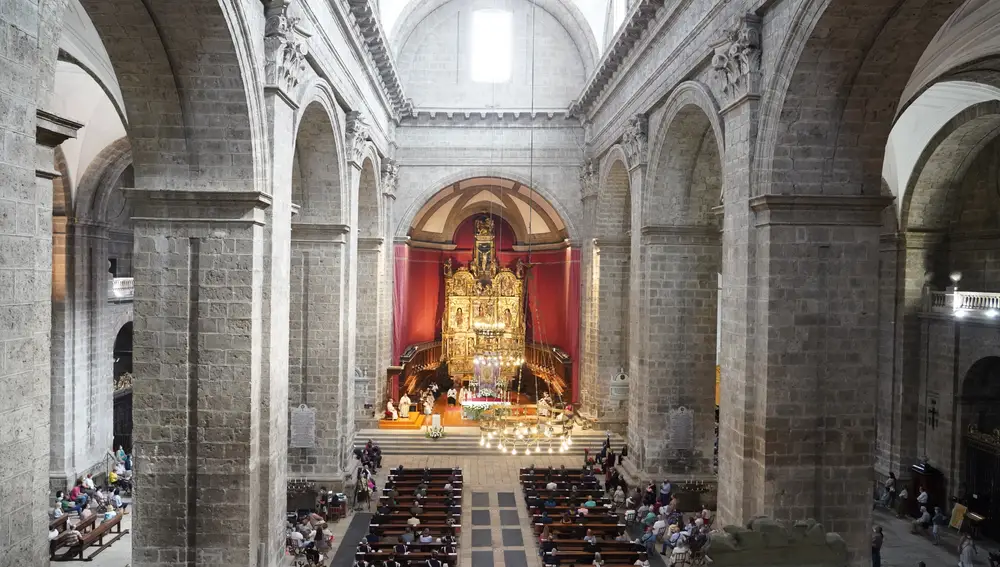 El arzobispo de Valladolid, Ricardo Blázquez, preside la Eucaristía en honor de Nuestra Señora de San Lorenzo, patrona de Valladolid
