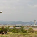 Aspecto del aeropuerto de Barcelona visto desde la Ricarda