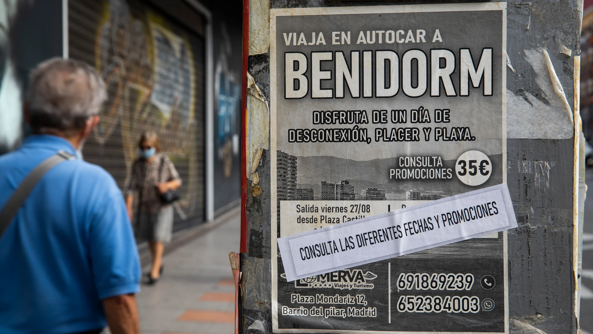 Anuncio de viajes a Benidorm enfocado a personas mayores