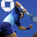  Así destrozó Djokovic la raqueta en la final del US Open contra Medvedev