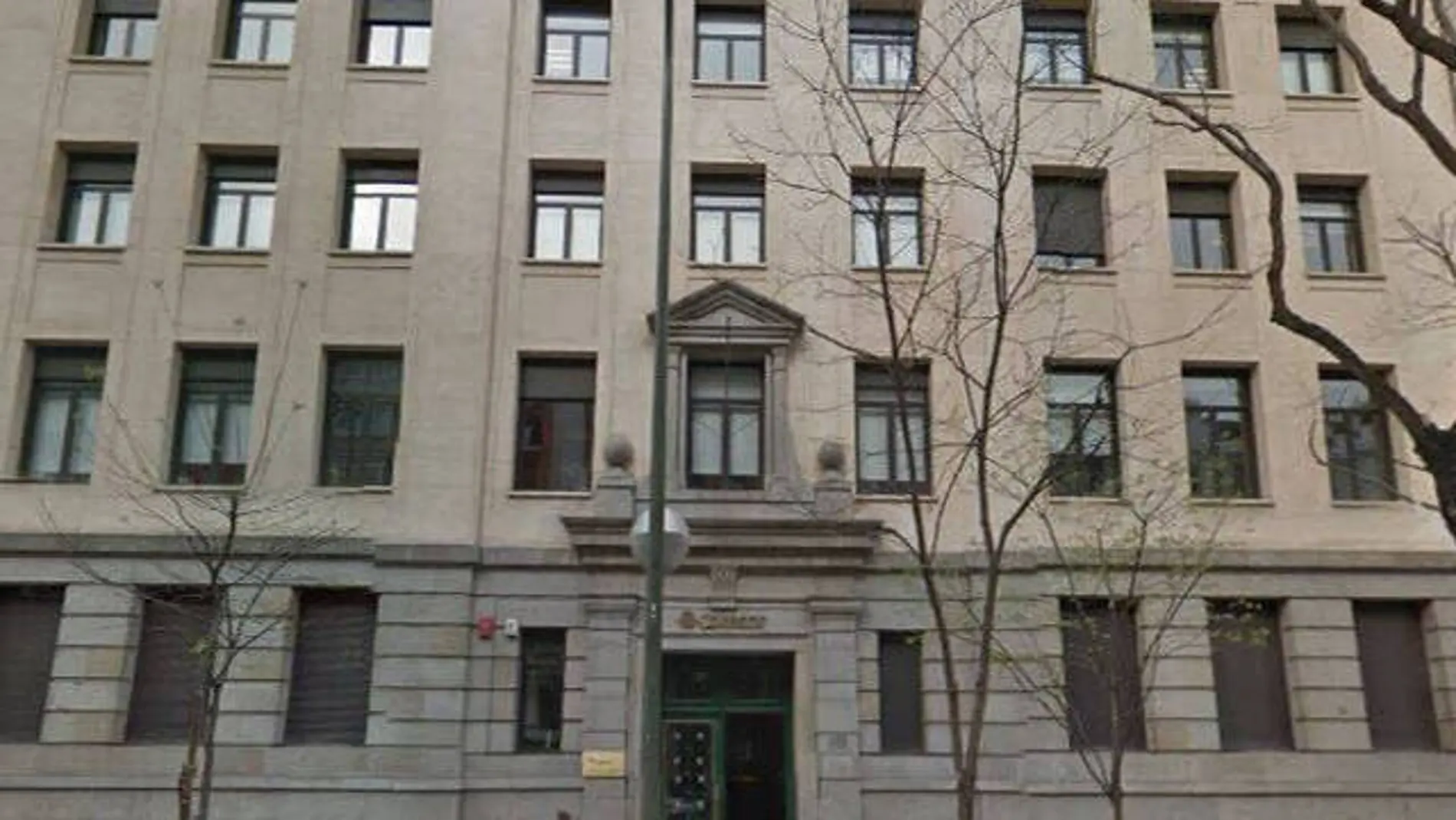 Edificio de Correos en la calle Conde de Peñalver de Madrid
