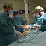 Las listas de espera para una operación quirúrgica siguen cayendo en Castilla y León