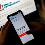 El regulador de los medios de Rusia ha exigido a Twitter “aclarar” las causas del bloqueo al perfil de la cuenta de la CEC en el departamento moscovita, que ha tildado de “injerencia”.