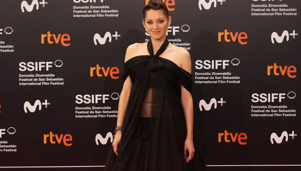 La actriz Marion Cotillard llega a la gala de apertura del Festival de San Sebastián 2021 en el Kursaal.