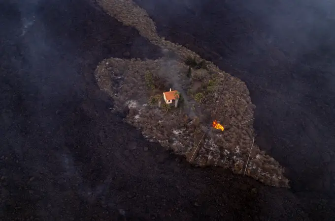 La lava del volcán de La Palma engulle finalmente “Casa Esperanza”