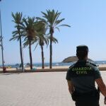 Un agente de la Guardia Civil en una zona de playa.GUARDIA CIVIL (Foto de ARCHIVO)14/08/2021