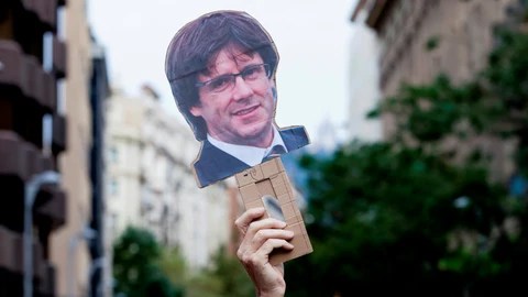 Manifestación ayer ante el Consulado de Italia en Barcelona para protestar por la detención en Cerdeña del ex presidente de la Generalitat