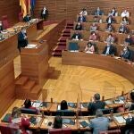 El president de la Generalitat Valenciana, Ximo Puig, interviene en el hemiciclo de Les Corts donde tiene lugar el segundo debate sobre el estado de la Comunitat de esta legislatura.