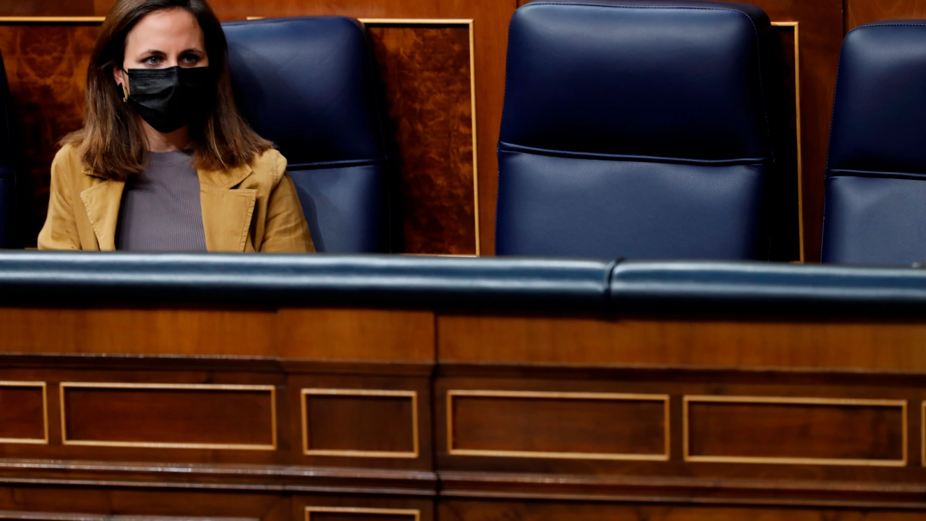 La ministra de Derechos Sociales y Agenda 2030, Ione Belarra, durante el pleno del Congreso celebrado este martes. EFE/Javier Lizón