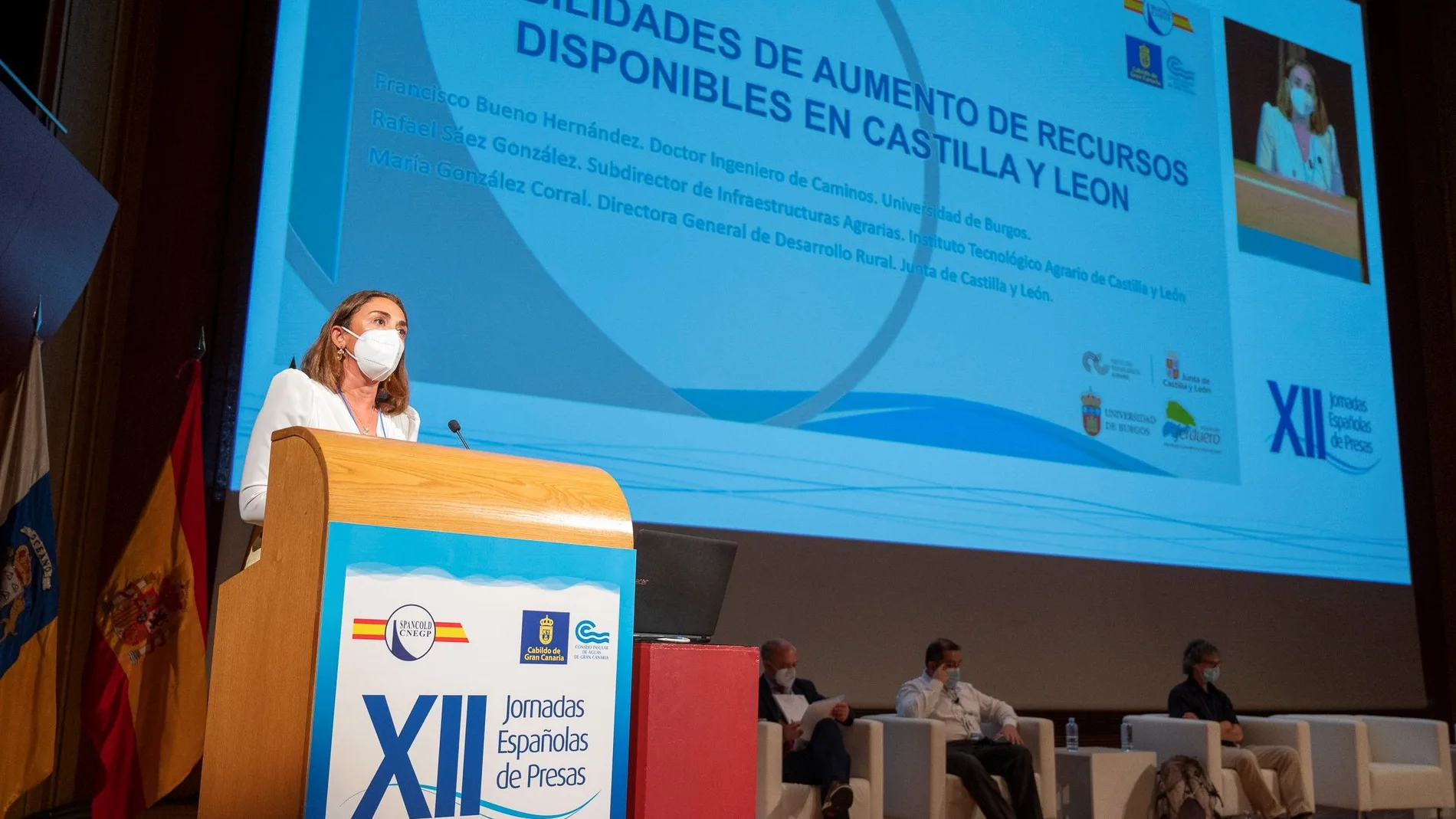 La directora general de Desarrollo Rural, María González, en el Comité Nacional Español de Grandes Presas celebrado en Las Palmas de Gran Canaria.