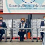 La reina Sofía visita el Banco de Alimentos de Burgos. A las 12.30 horas llegada y reunión con autoridades y responsables de la Asociación Banco de Alimentos de Burgos, y posteriormente, a las 13 horas visita las instalaciones y mantiene un encuentro con los voluntarios