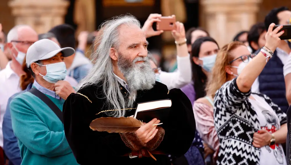 Salamanca regresa al esplendor del Siglo de Oro mediante un pintoresco desfile de época