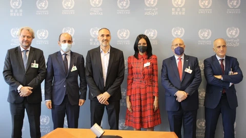 El presidente de la World Trade Federation, Bruno Masier; el director del INFO, Joaquín Gómez; el coordinador mundial del Programa de Facilitación de Negocios de la ONU, Frank Grozel y la consejera Valle Miguélez