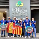 Los seis medallistas esta mañana durante el homenaje