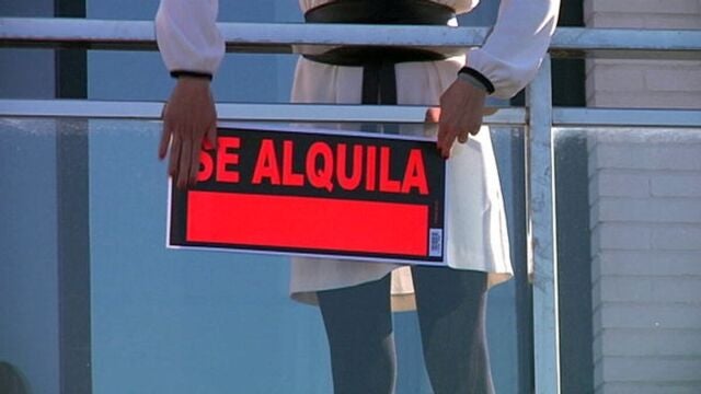 Cartel de un alquiler de vivienda