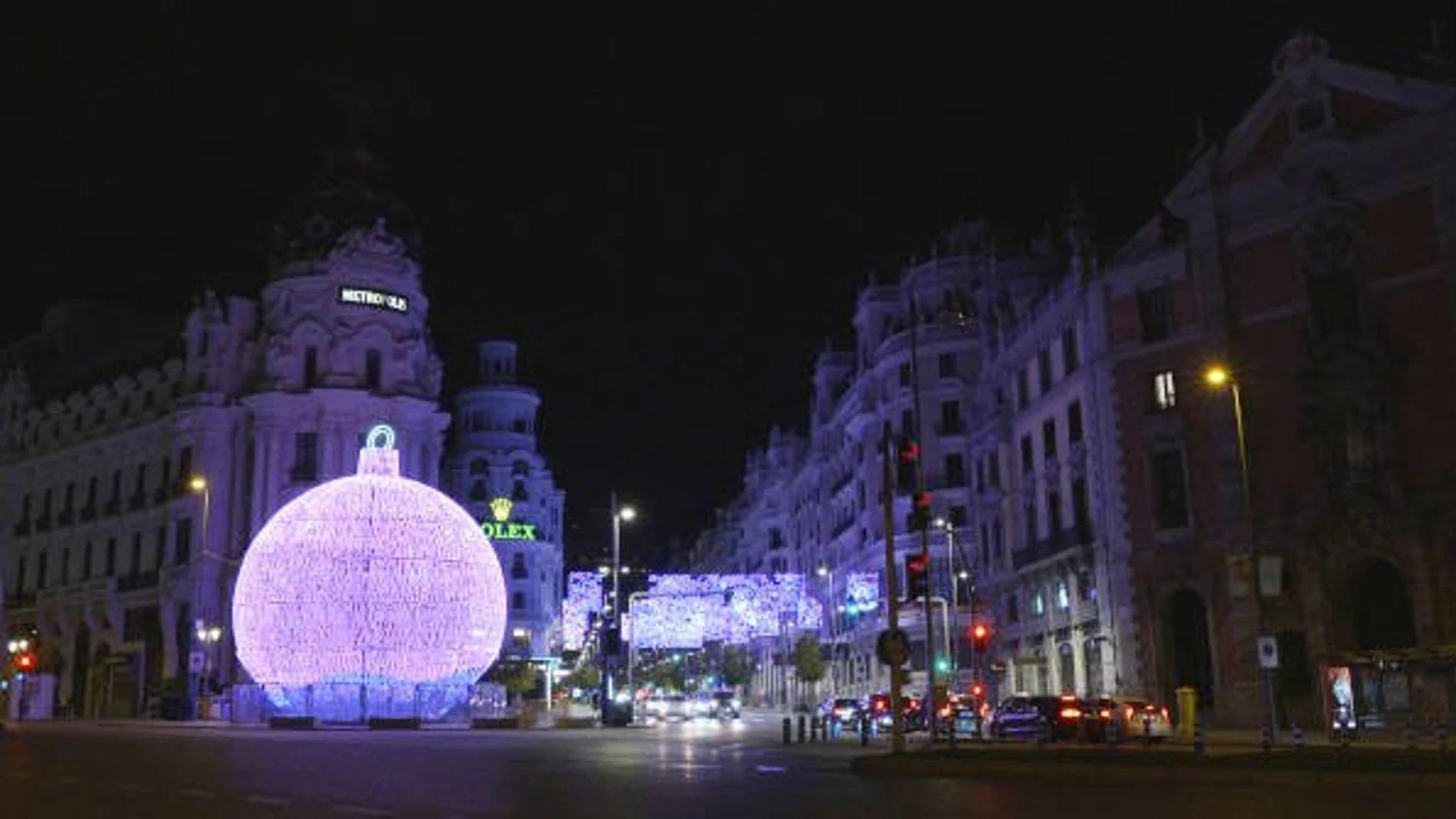 La bola del Edificio Metrópoli, en el cruce de Alcalá y Gran Vía, repetirá este año
