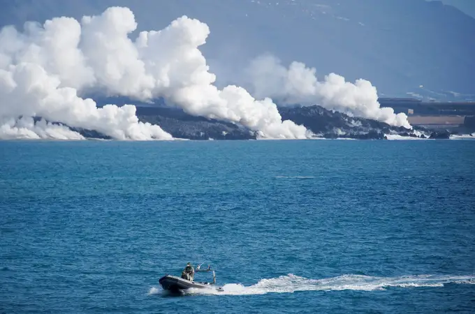 El volcán provoca que el aire ya sea tóxico para los enfermos en La Palma
