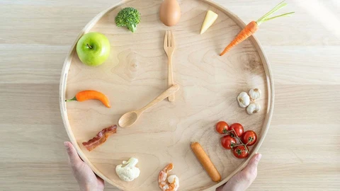 La práctica del ayuno intermitente puede tener importantes riesgos para la salud