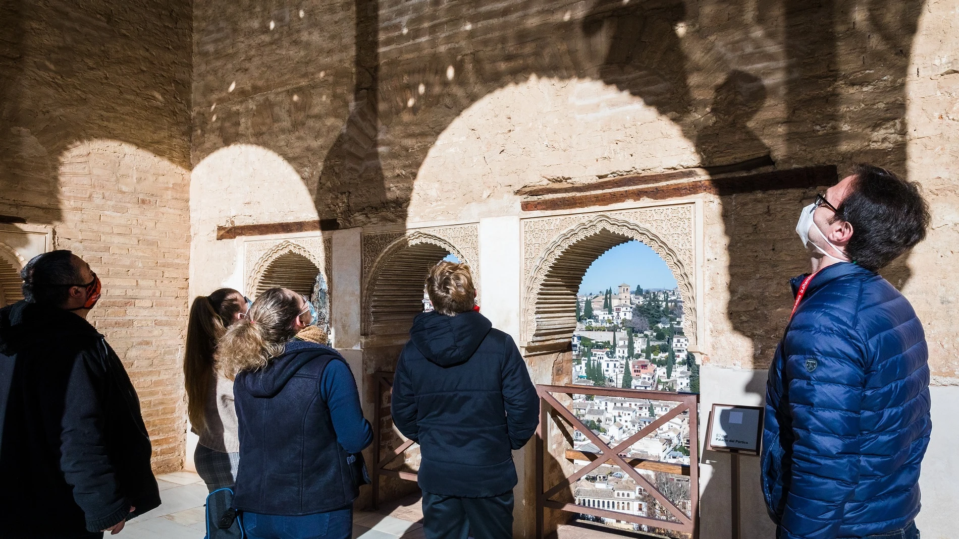 Visitantes en la Alhambra