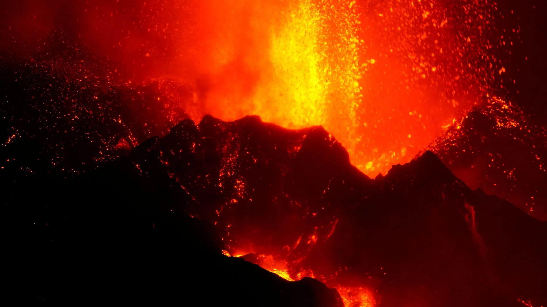 La erupción en el volcán de Cumbre Vieja se mantiene estable