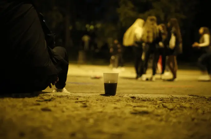 El consumo de alcohol tras la pandemia se dispara entre los jóvenes de Barcelona